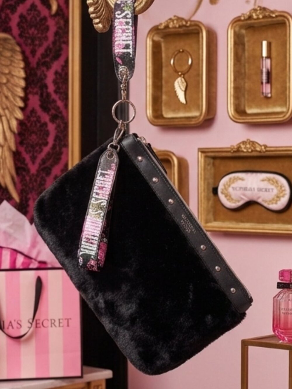 💗Victoria’s Secret Faux Fur Stud Large Wristlet/Clutch Handbag w/Floral Strap💗 - Picture 9 of 16